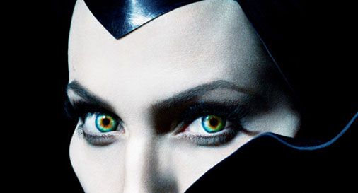  photo malefica-trailer1.jpg
