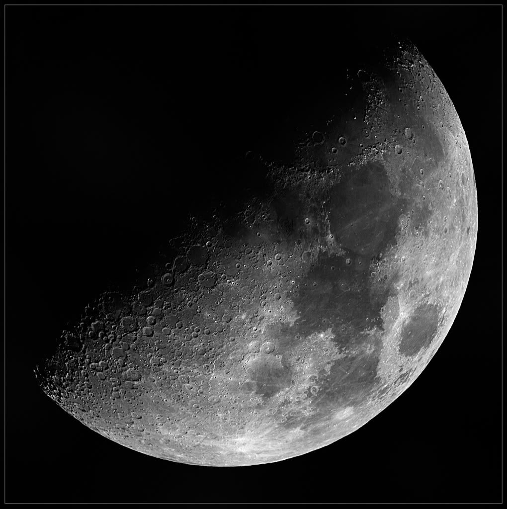 MOON010312005_stitchsml.jpg