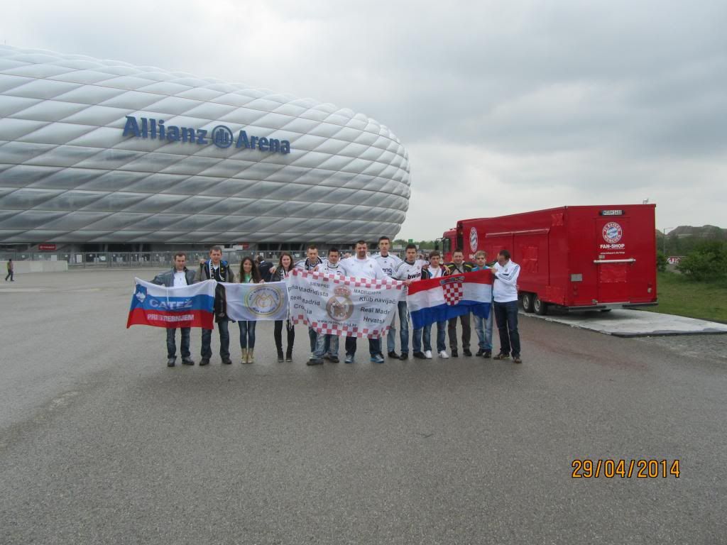 Skupaj s hrvaškimi stanovskimi kolegi pred Allianz Areno na Bavarskem.