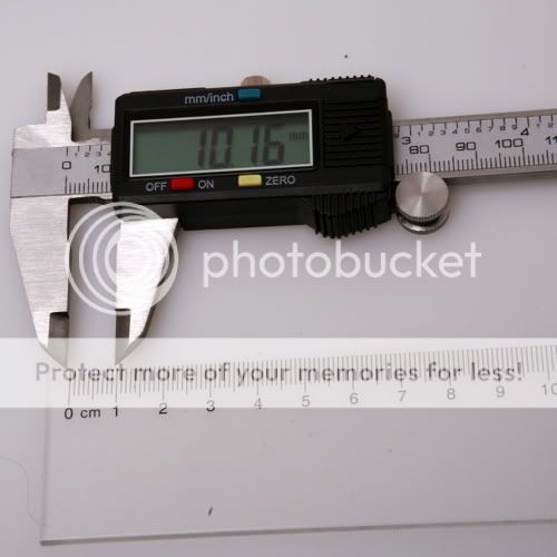 LCD Electronic Digital Vernier Caliper Micrometer Guage 150mm 1 5V