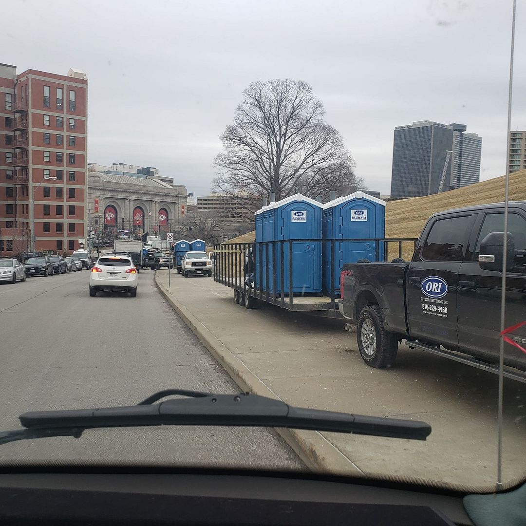  photo PortapottiesinKC_zpsdydurgzo.jpg
